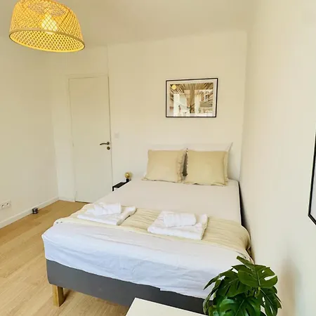 Arsenal, 4 Chambres, Balcon, Parking Апартаменты *